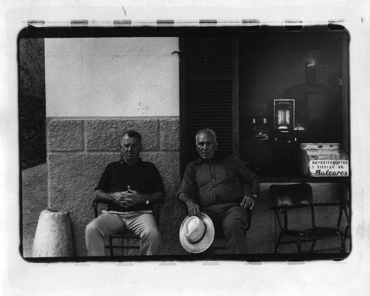 Two gentlemen outside Ca'n Moixet